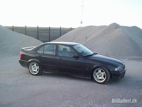 BMW 320 I billede 5