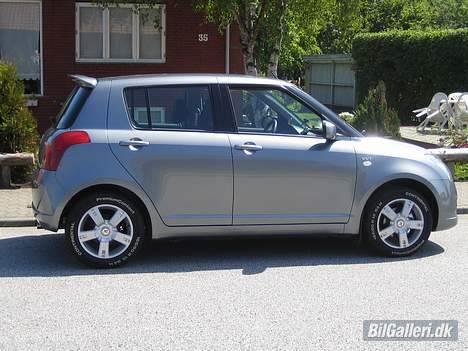 Suzuki swift "solgt" billede 7
