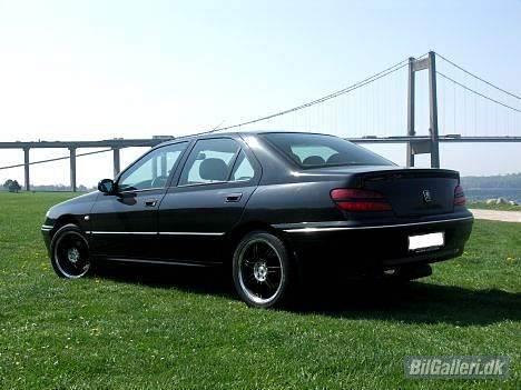 Peugeot 406 - 1,8 ST billede 1