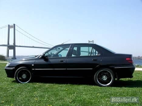 Peugeot 406 - 1,8 ST billede 2