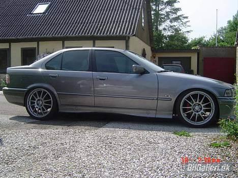 BMW 320 turbo *solgt* billede 7