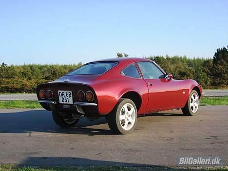 Opel GT - En prægtig gammel cruiser i sit rette element: Sol, tør asfalt og dejlig natur! billede 6