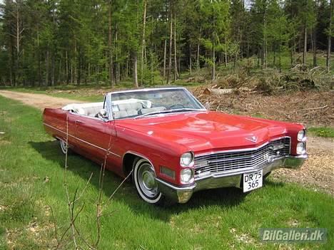Cadillac De Ville Convertible - Dette er Farfar`s dyt større køreglæde kan ikke fåes. billede 1