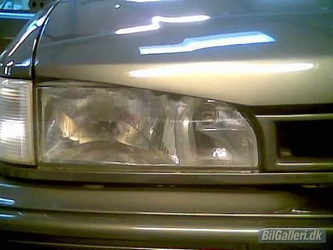 Ford Sierra 2,0 RS *Solgt* - Nylakeret bil:-) nu med gul perlemor billede 9