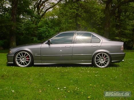 BMW 320 turbo *solgt* billede 12