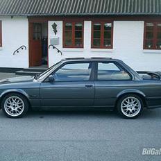 BMW E30 320i SOLGT