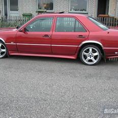 Mercedes Benz 3,0 total skadet 