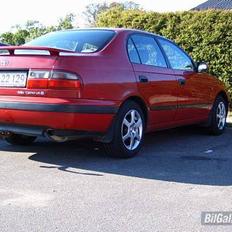 Toyota Carina E  Død