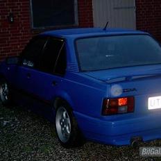 Opel ascona c 2,0i 