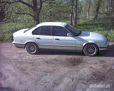 BMW e34 525/// 535      solgt billede 9