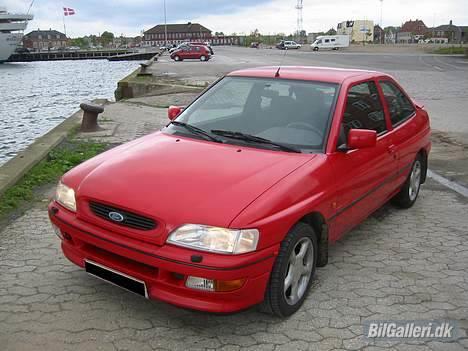 Ford Skrottet 30/10-2010 billede 3