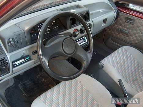 Opel Corsa A - Med gammel radio! billede 2