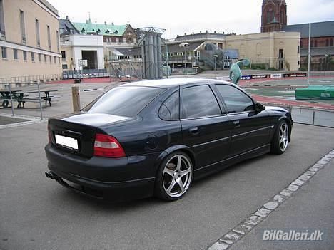 Opel Vectra 1.8i *Solgt* :-( billede 3