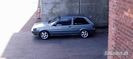 Nissan Sunny 1.5 *SOLGT* billede 2