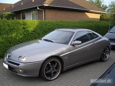 Alfa Romeo GTV =SOLGT= - Skulle dog lige have vasket fælgene :)  billede 4
