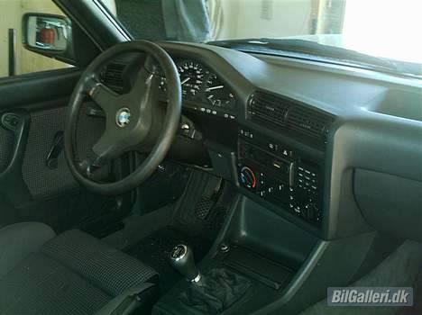 BMW E30 320i SOLGT billede 5