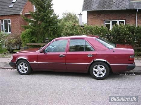 Mercedes Benz 250D - SOLGT billede 6