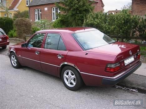 Mercedes Benz 250D - SOLGT billede 7