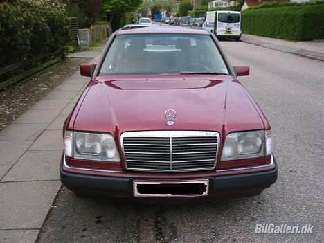 Mercedes Benz 250D - SOLGT billede 9