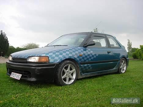 Mazda 323 bg DØD billede 7