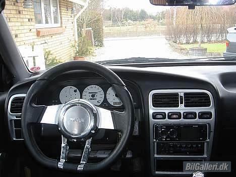 Nissan Primera 1.6 SLX billede 8