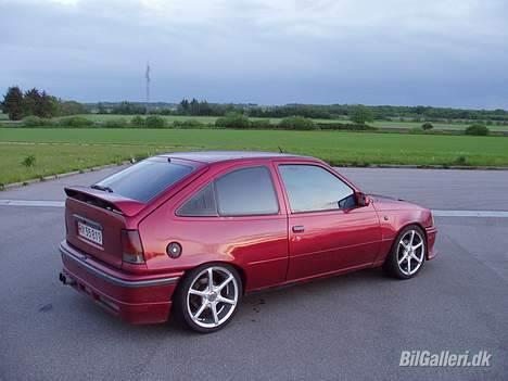 Opel Kadett GSI 2,0 16v SOLGT! billede 9
