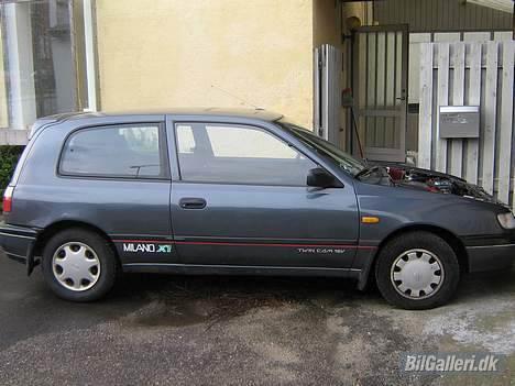 Nissan sunny (SOLGT) billede 1