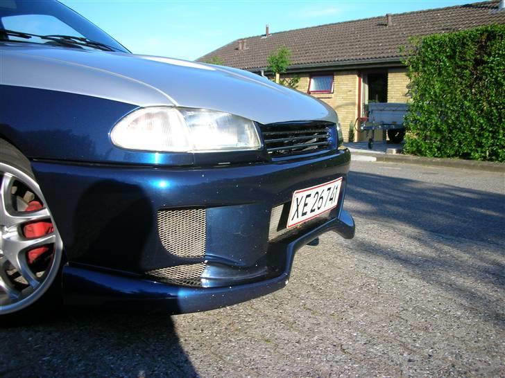 Opel Astra F 1.6i NZ [Solgt] - Forfra med custom crom grill, F50 scoop og badboy billede 6