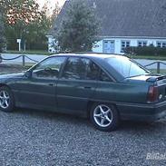 Opel omega