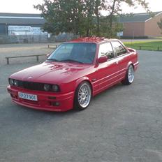 BMW E30 318is