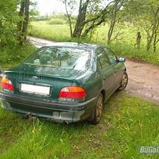 Toyota Avensis 2.0 solgt