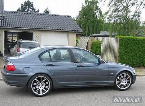 BMW E46 316 - SOLGT - Med 19" M3. Originale. Er taget af igen desværre billede 10