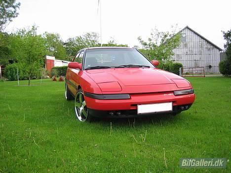 Mazda 323F billede 3