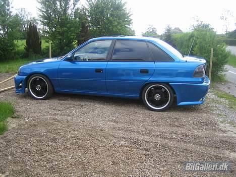 Opel astra f sedan solgt - ja er den kommet ud og køre billede 9