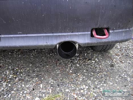 Nissan Almera (den gamle slæde) billede 4