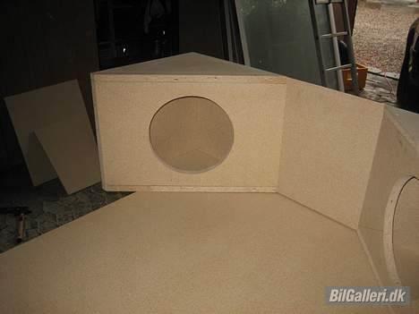 VW Golf 4 -Solgt- - Anlægskasse, mangler bare filt ... billede 7