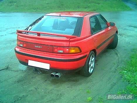 Mazda 323F GTi R.I.P - REMUS potten pynter da på bag enden... ;) billede 7