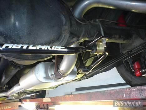 Chevrolet Camaro Cabriolet *SOLGT* - Hotchkiss krængningsstabilisator, forstærket 3 lags bladfjeder(3 cm sænkning), koni dæmper og flowmaster 40 udstødning med deltaflow potter. billede 7