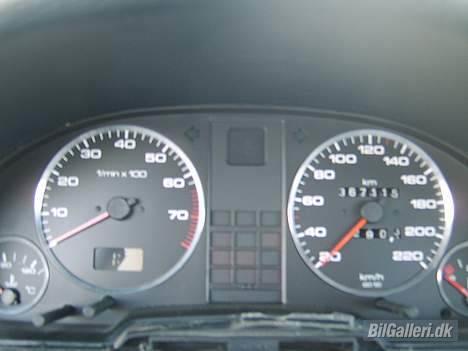 Audi total skadt øv billede 3