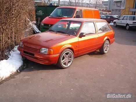 Ford escort van  - ja der er sne ved det godt men kørte heller ikke i den  billede 7