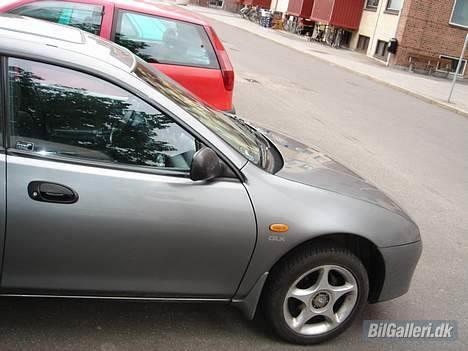 Mazda 323F - SOLGT billede 3