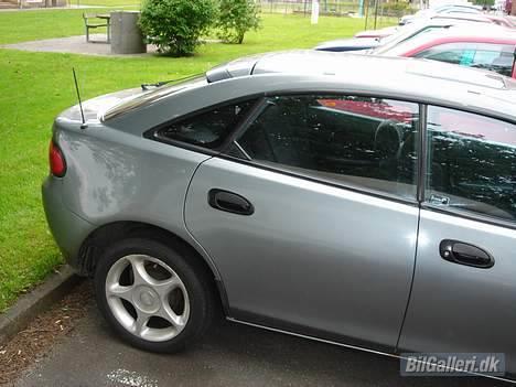 Mazda 323F - SOLGT billede 4