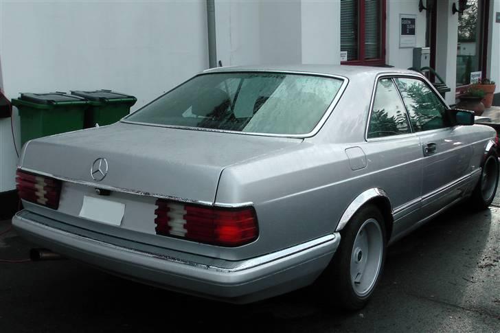 Mercedes Benz W126 - 500 SEC / 560 SEC - flotte linier sådan en W126 SECer har, ofte referet til som den pæneste og eneste rigtige coupe MB har lavet. billede 2