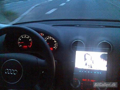 Audi A3 - Skærmen by night, det er klovn på dvden :) billede 8