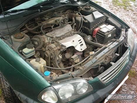 Toyota Avensis 2.0 solgt billede 6