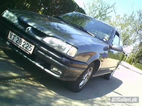 Renault 19 billede 1