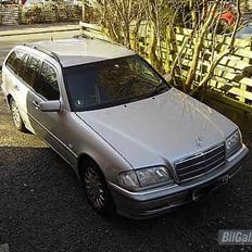 Mercedes Benz C180 St. Elegance (SOLGT)