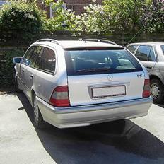 Mercedes Benz C180 St. Elegance (SOLGT)