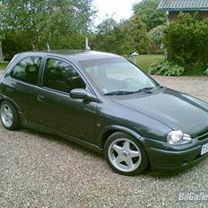 Opel Corsa B 16V