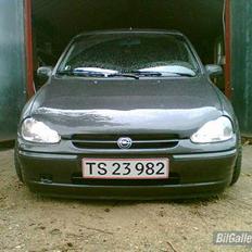 Opel Corsa B 16V